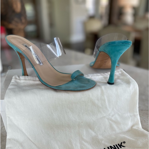 Manolo Blahnik Turquoise suede toe-ring heels, size 36 / 6 - Picture 5 of 8